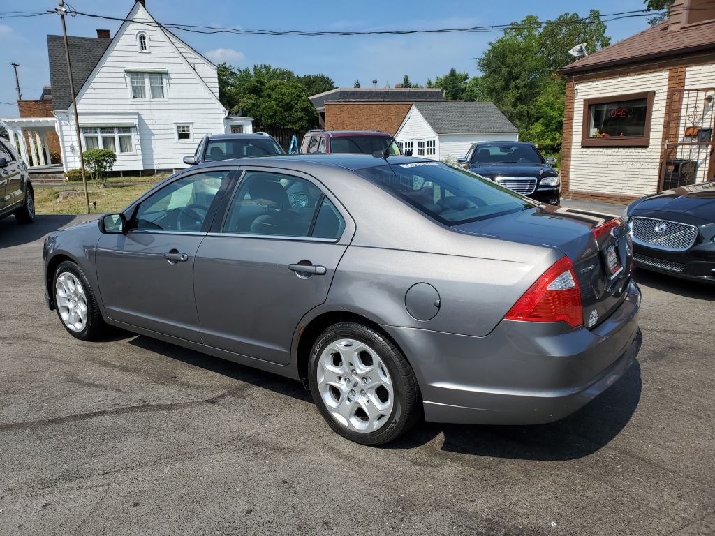 2010 Ford Fusion Image 3