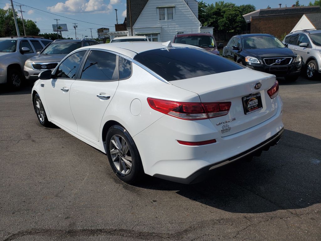 2019 Kia Optima Image 3