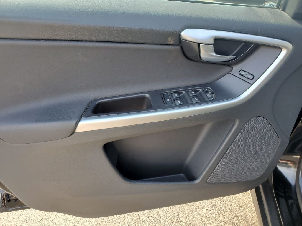 2012 Volvo XC60 Image 9