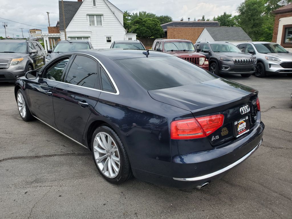 2011 Audi A8 Image 3
