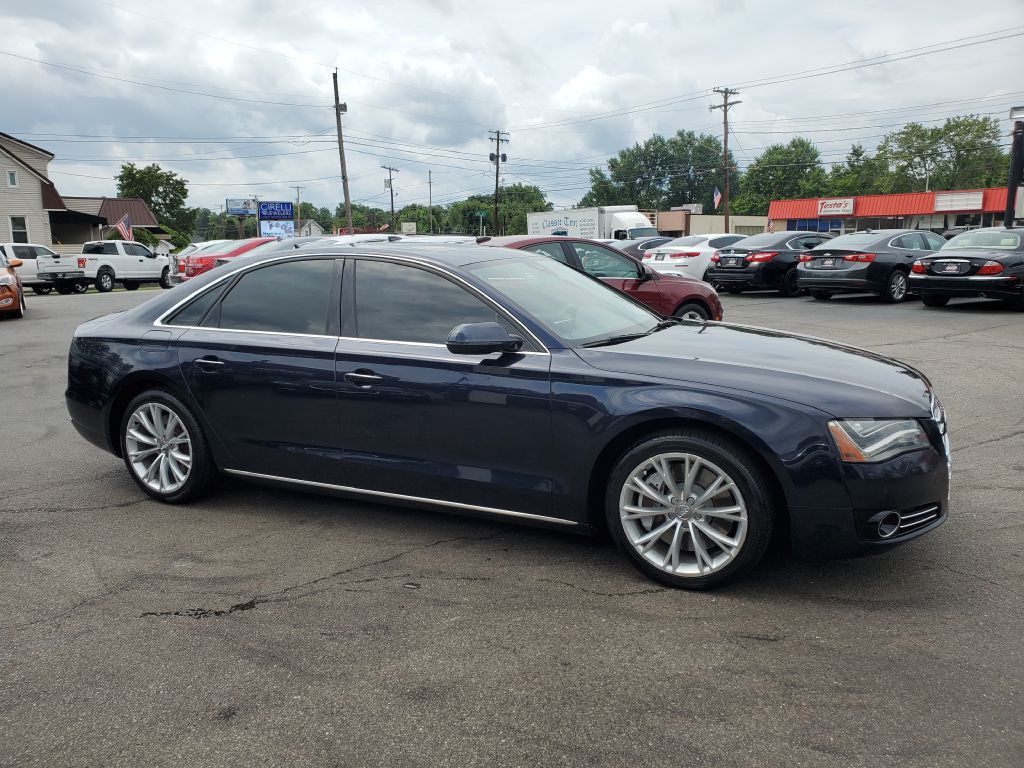 2011 Audi A8 Image 6