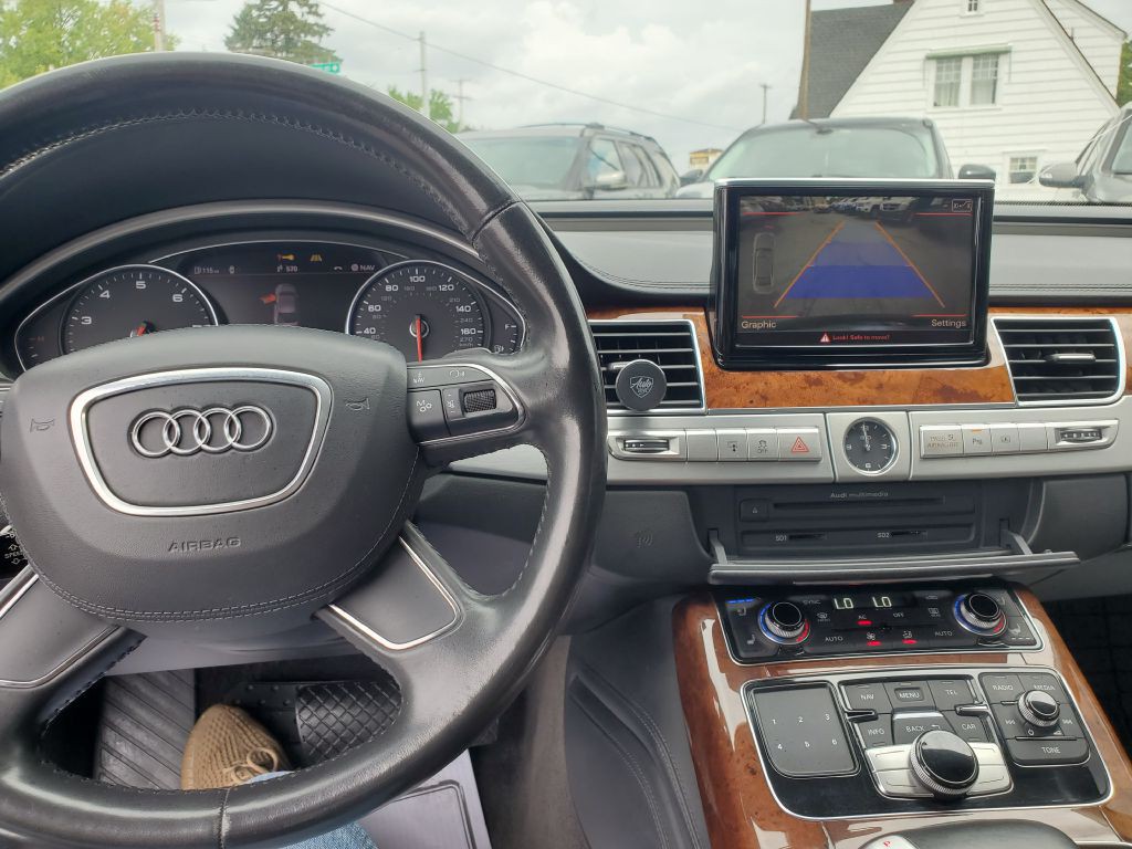 2011 Audi A8 Image 14