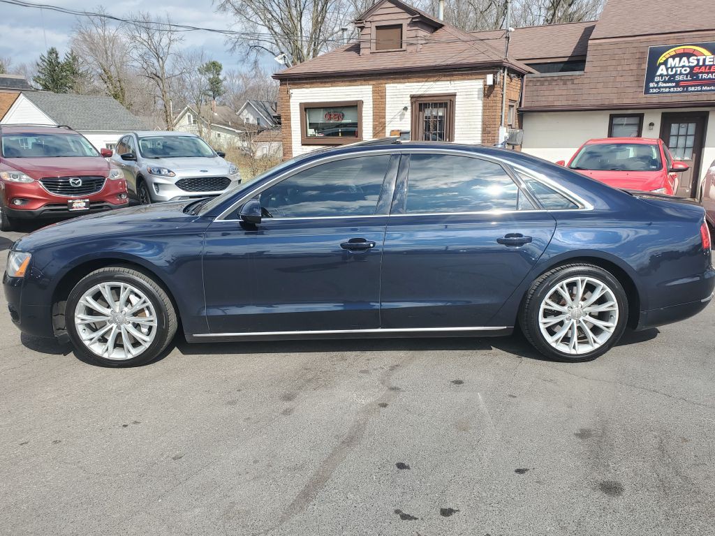 2011 Audi A8 Image 2