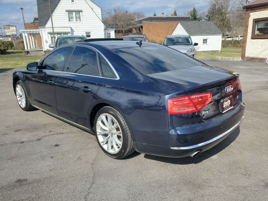 2011 Audi A8 Image 3
