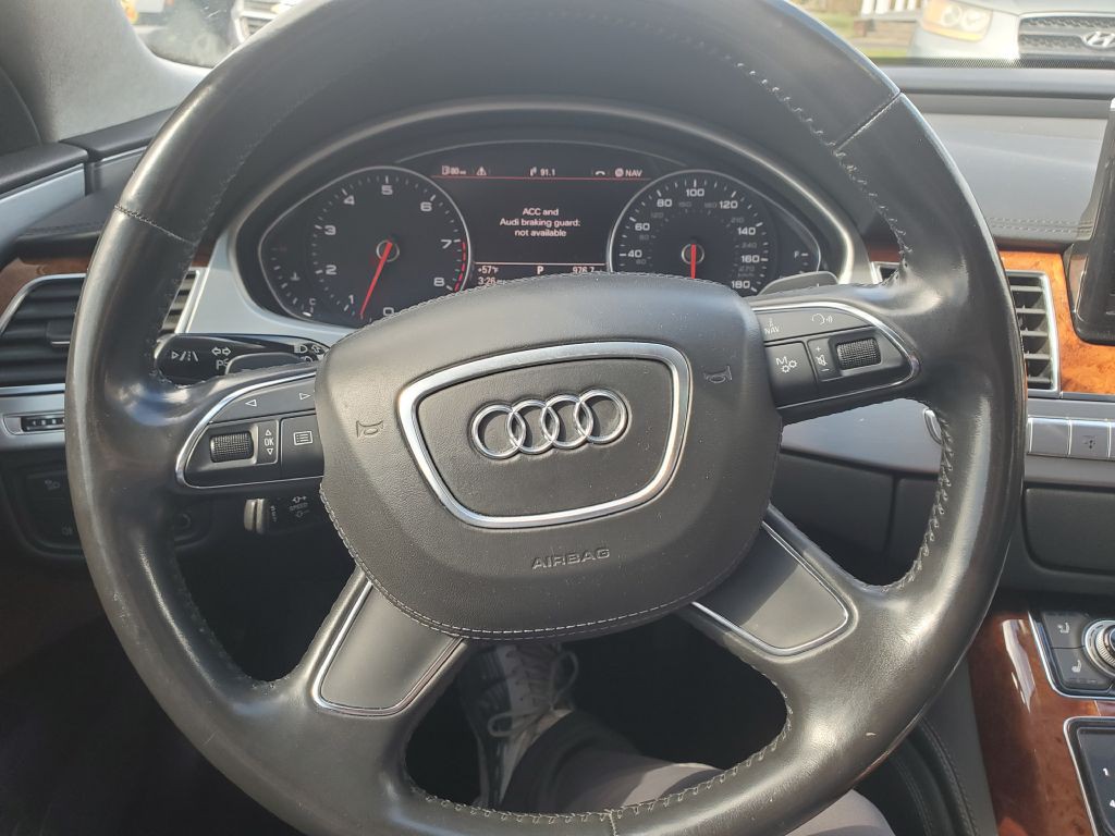 2011 Audi A8 Image 13