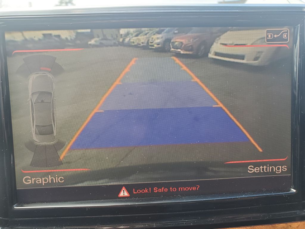 2011 Audi A8 Image 19