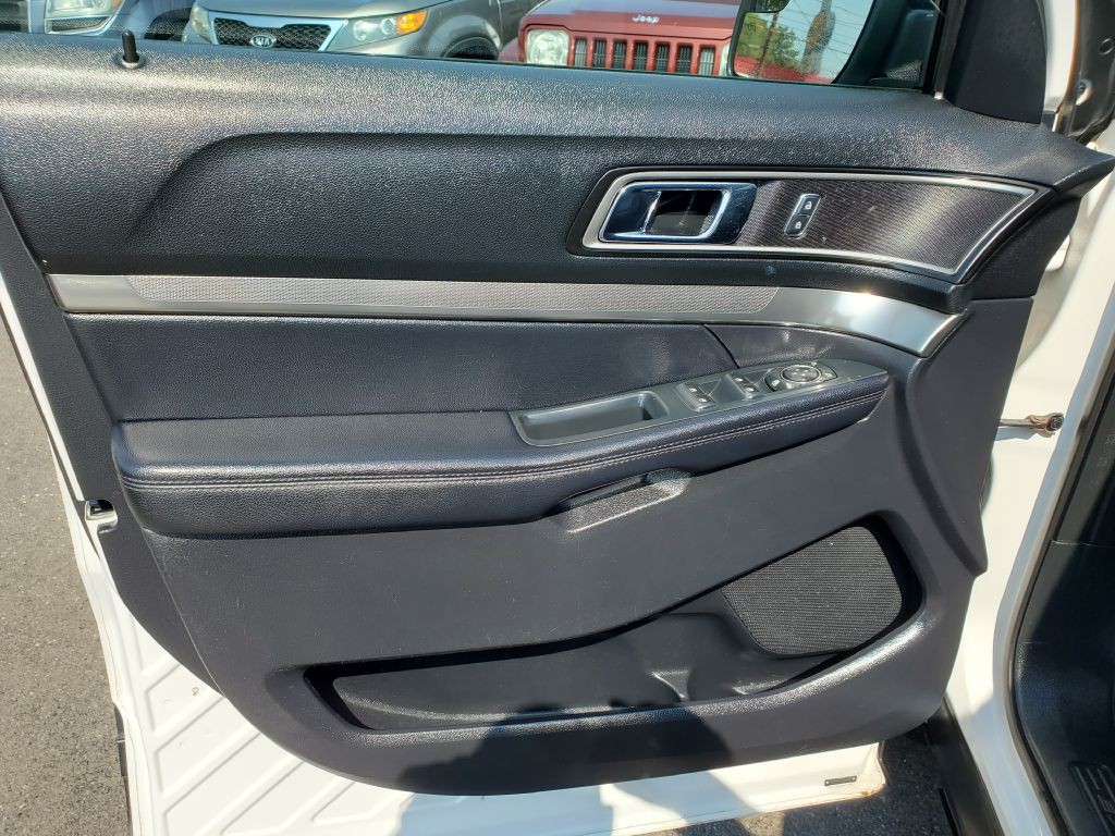 2018 Ford Explorer Image 8