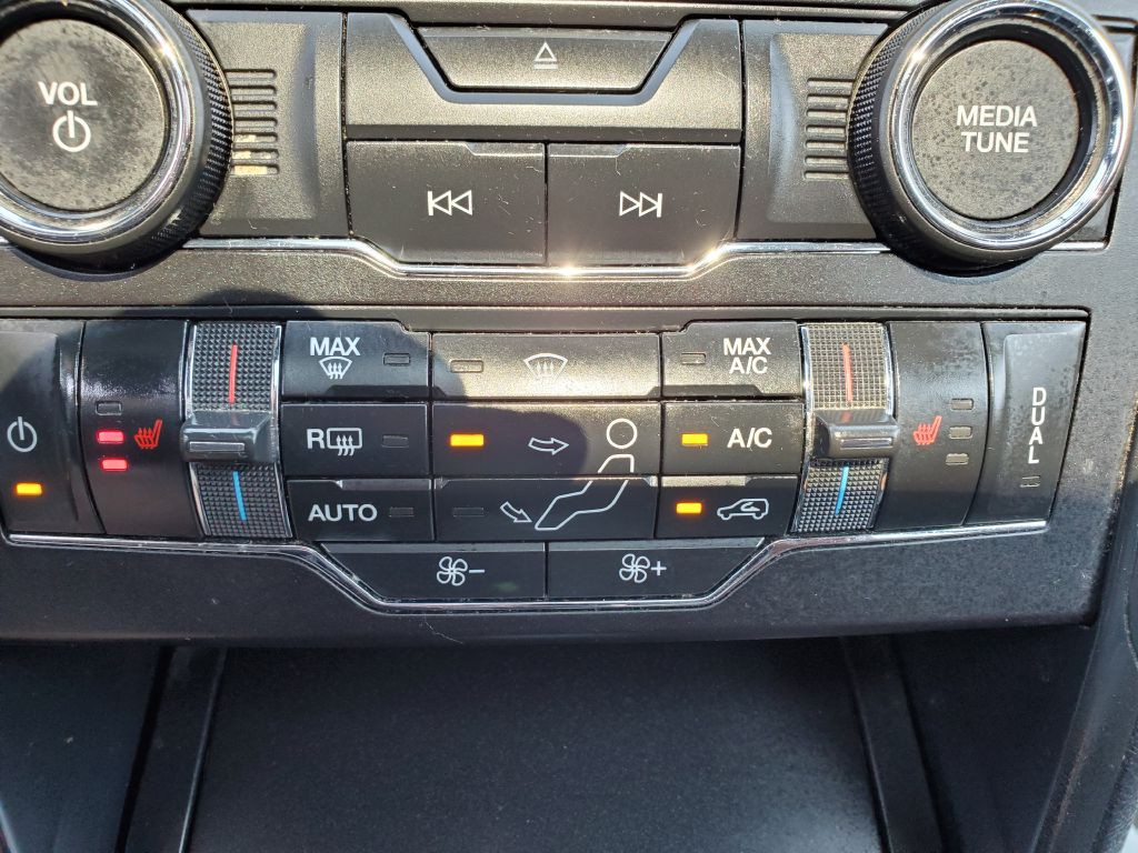 2018 Ford Explorer Image 18