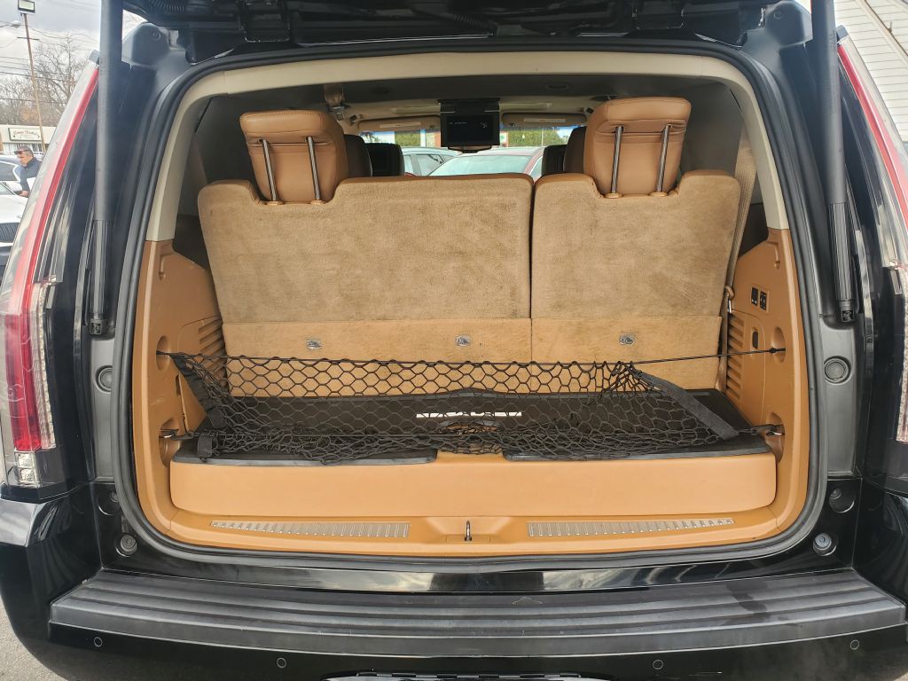 2015 Cadillac Escalade Image 14