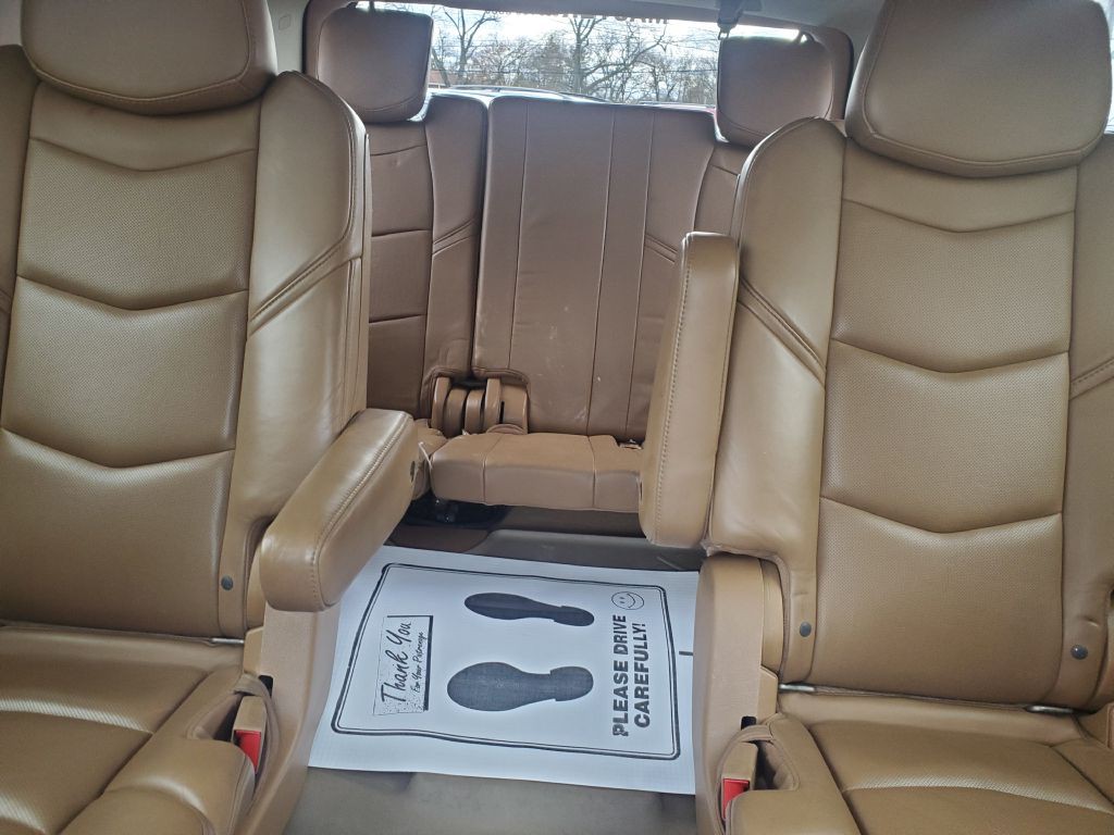 2015 Cadillac Escalade Image 20