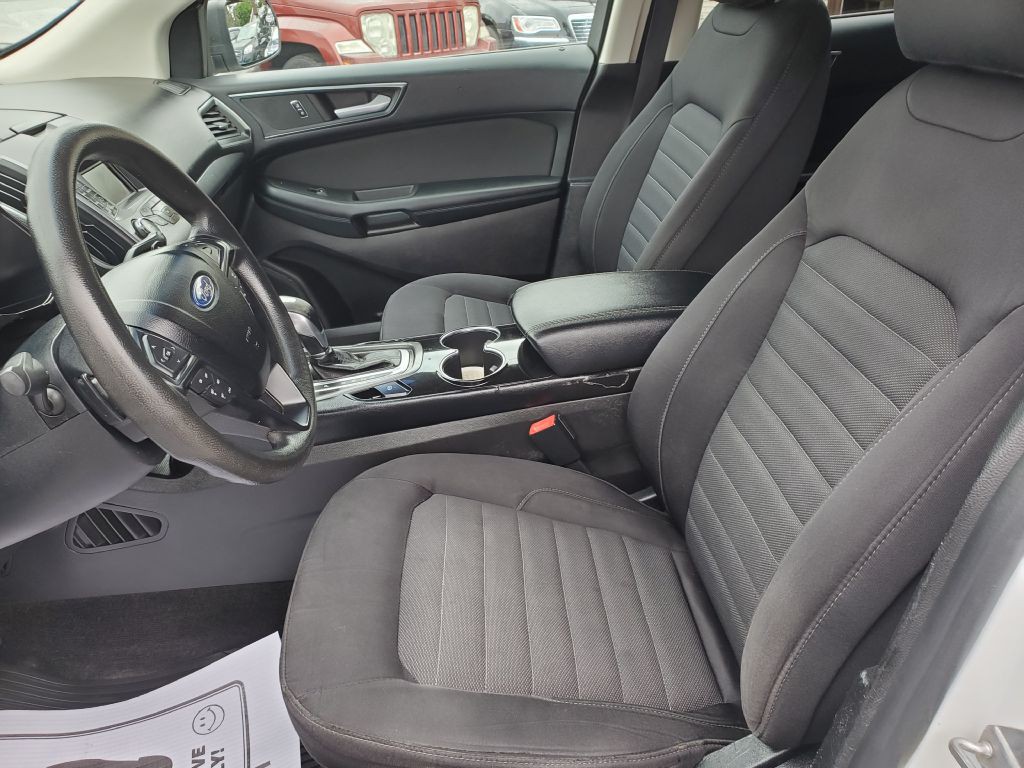 2017 Ford Edge Image 10