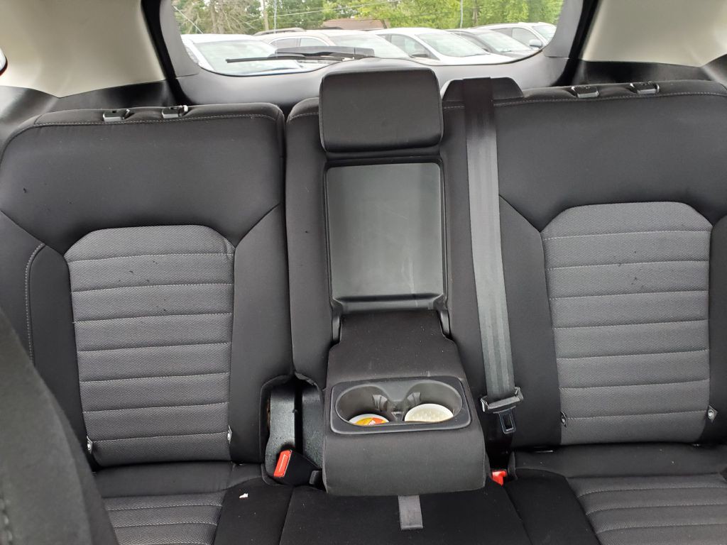 2017 Ford Edge Image 17