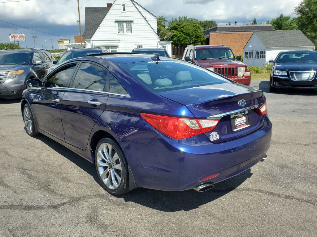 2011 Hyundai Sonata Image 3
