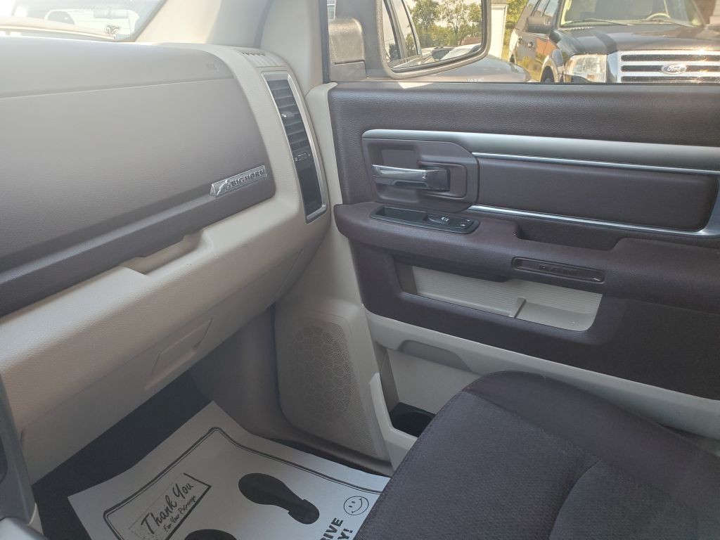 2016 RAM 1500 Image 14