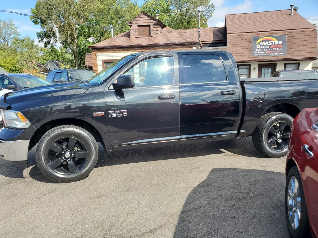 2016 RAM 1500 Image 2