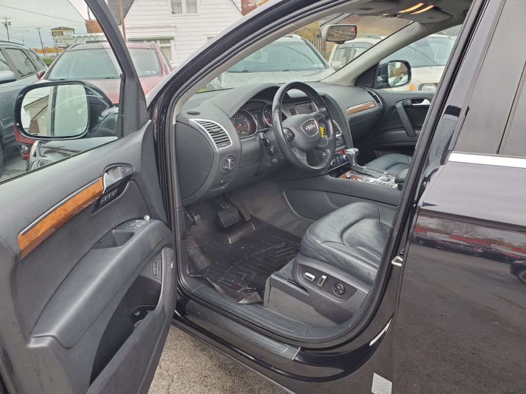 2015 Audi Q7 Image 8