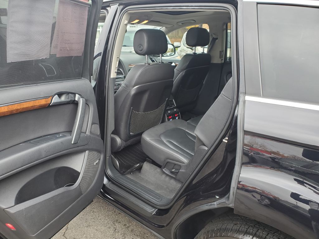 2015 Audi Q7 Image 9