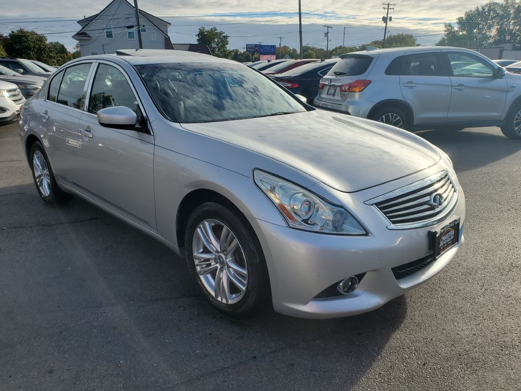 2011 INFINITI G25 Image 7