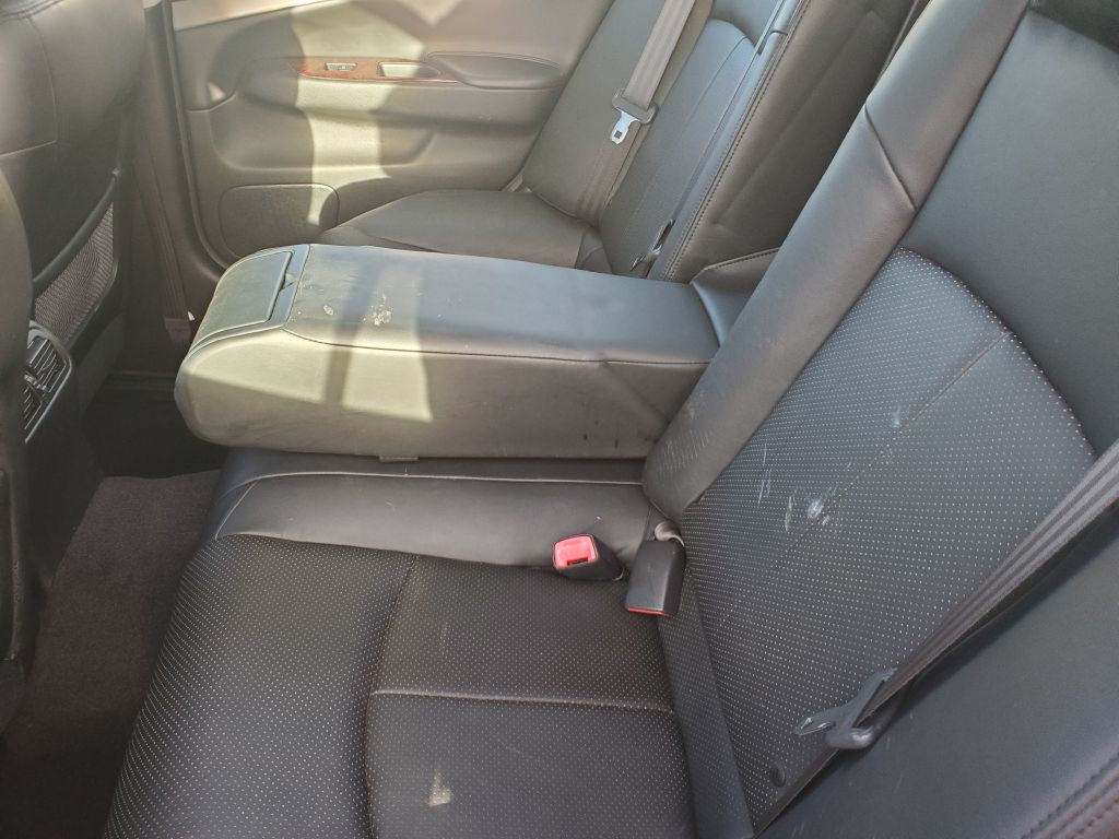 2011 INFINITI G25 Image 11
