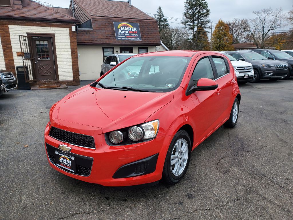 2015 Chevrolet Sonic Image 1
