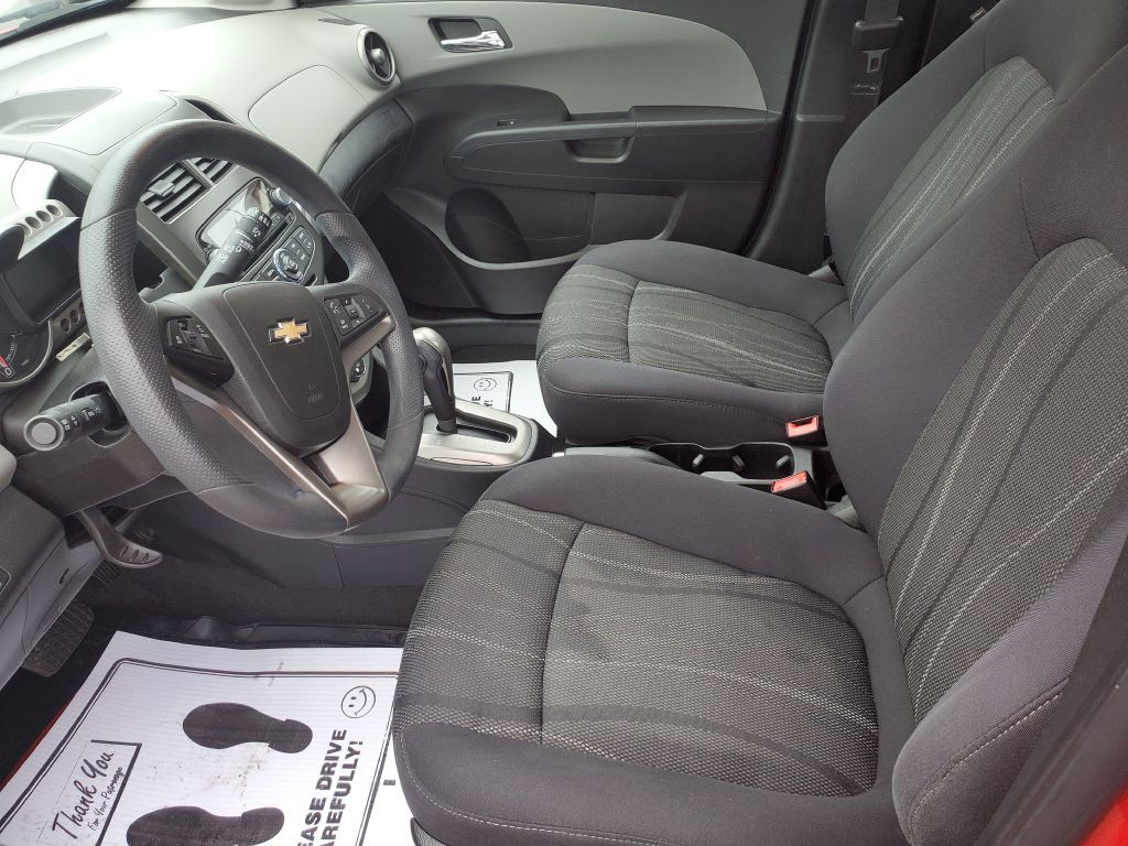 2015 Chevrolet Sonic Image 11