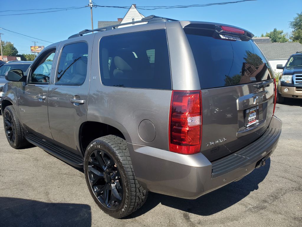 2011 Chevrolet Tahoe Image 3