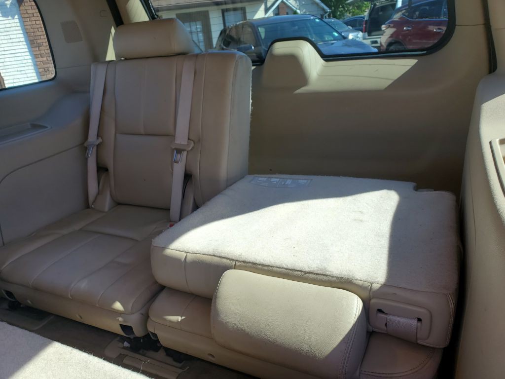 2011 Chevrolet Tahoe Image 12