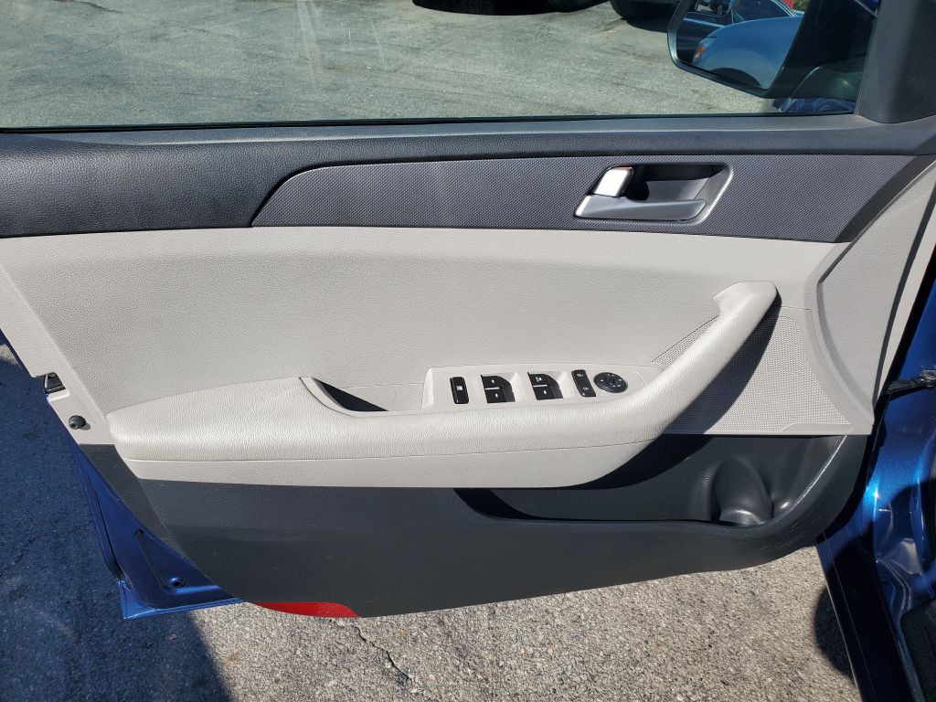 2016 Hyundai Sonata Image 9