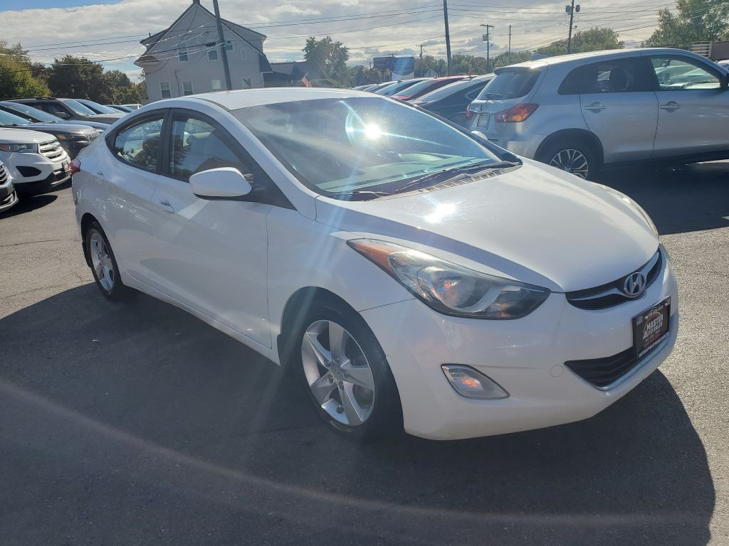 2013 Hyundai Elantra Image 8