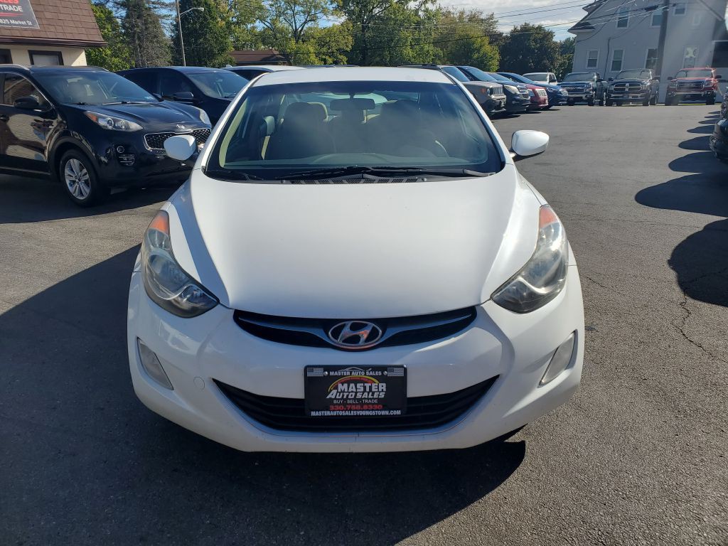 2013 Hyundai Elantra Image 9