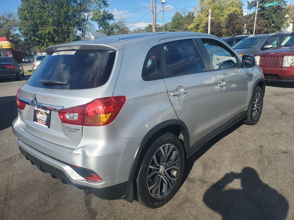 2018 Mitsubishi Outlander Image 6