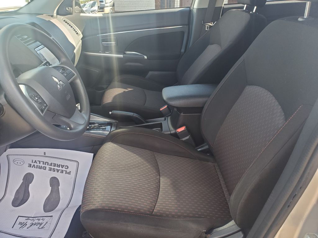 2018 Mitsubishi Outlander Image 10