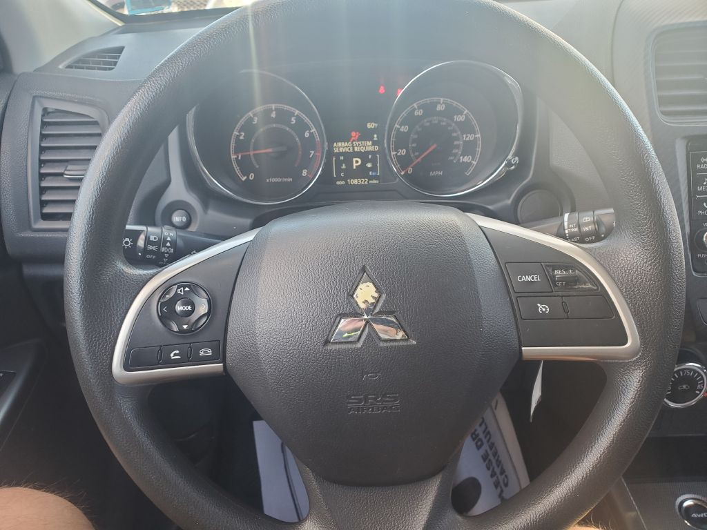 2018 Mitsubishi Outlander Image 12