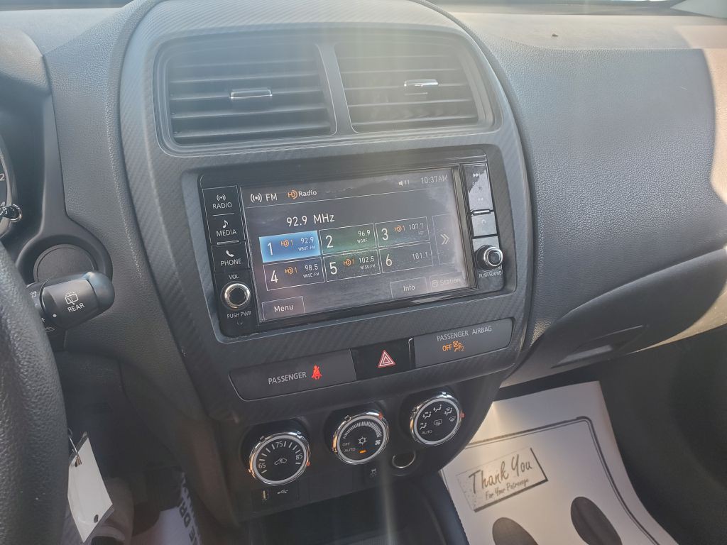 2018 Mitsubishi Outlander Image 13
