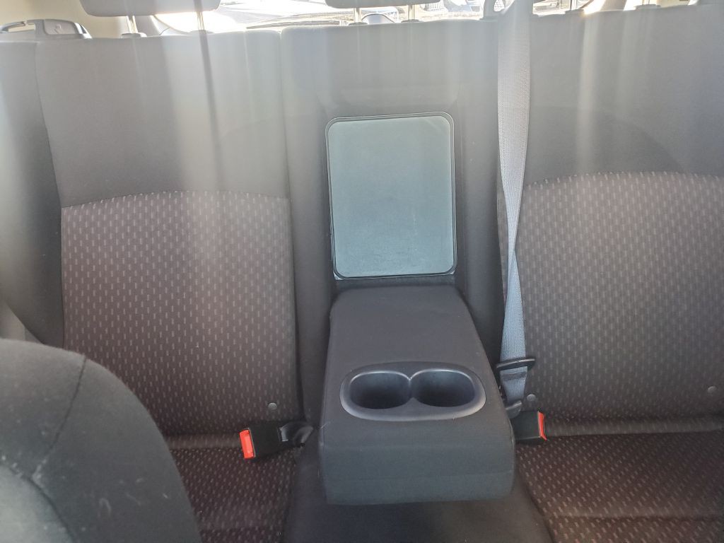 2018 Mitsubishi Outlander Image 17