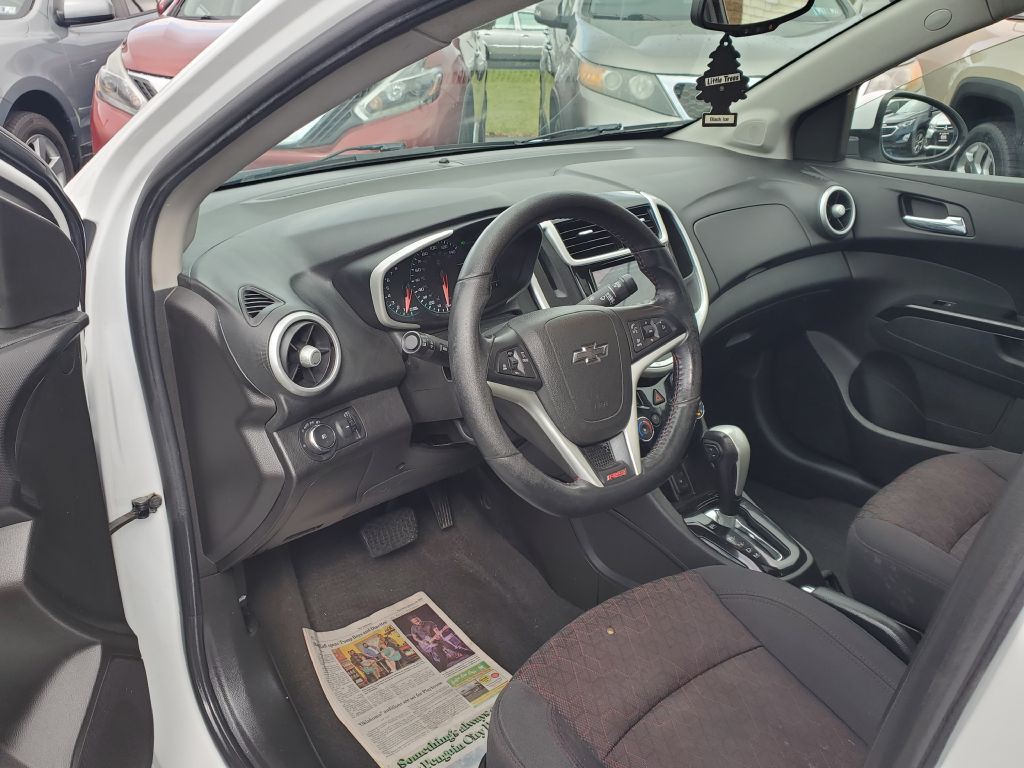 2018 Chevrolet Sonic Image 8