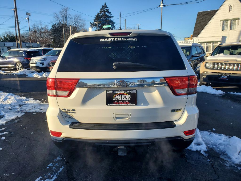 2011 Jeep Grand Cherokee Image 4