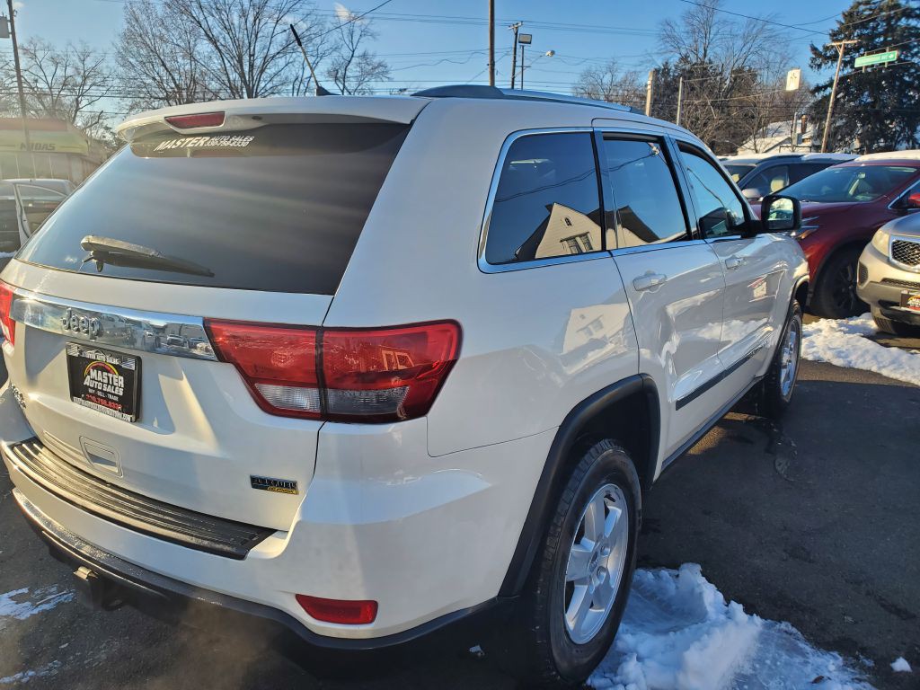 2011 Jeep Grand Cherokee Image 5