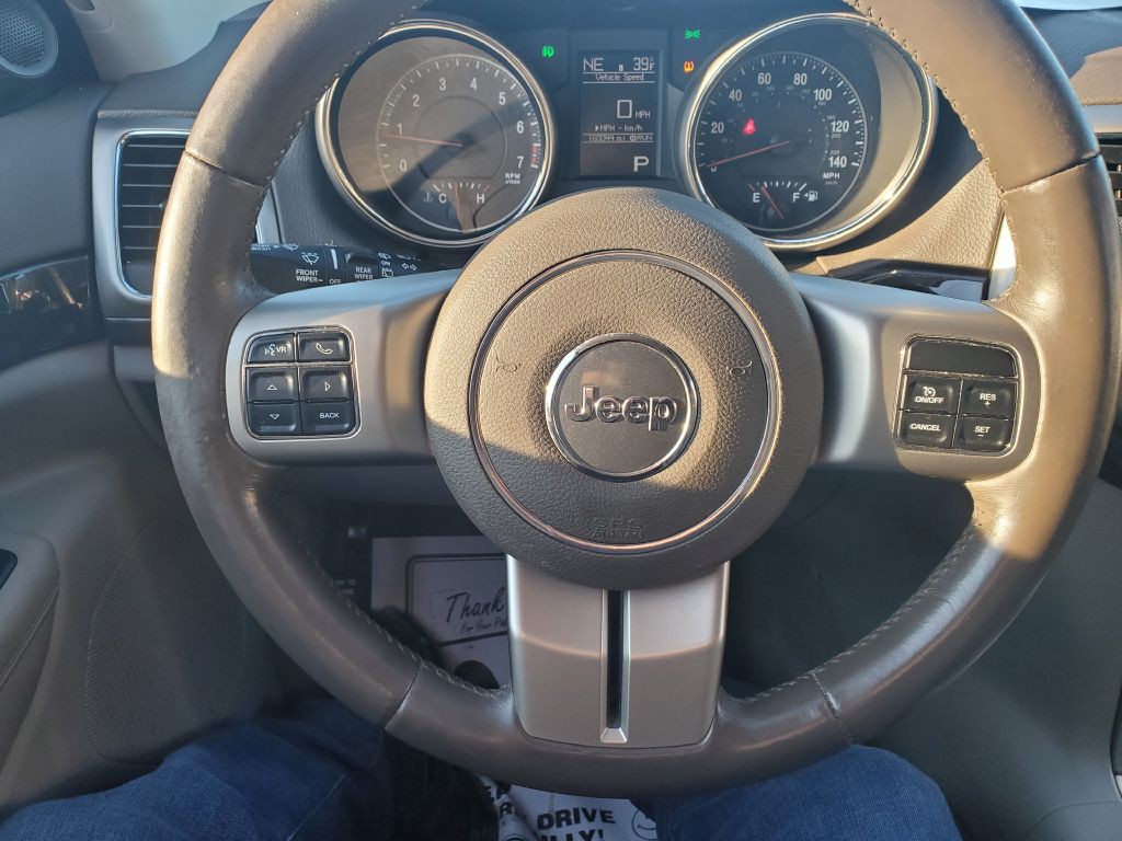 2011 Jeep Grand Cherokee Image 12