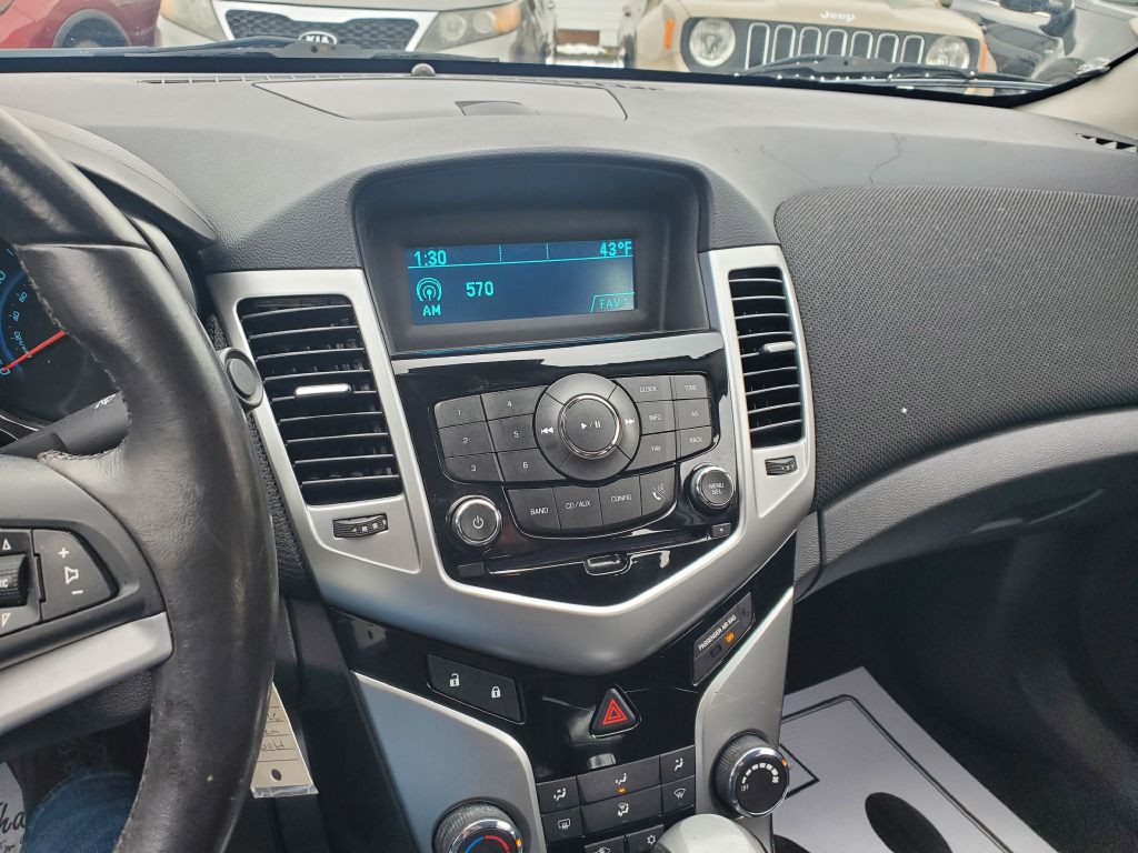 2014 Chevrolet Cruze Image 12