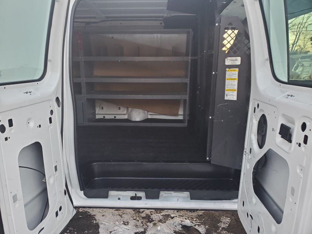 2013 Ford Econoline Image 12
