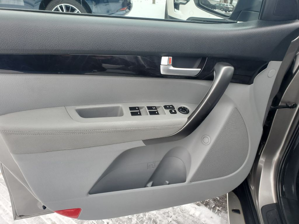 2014 Kia Sorento Image 9