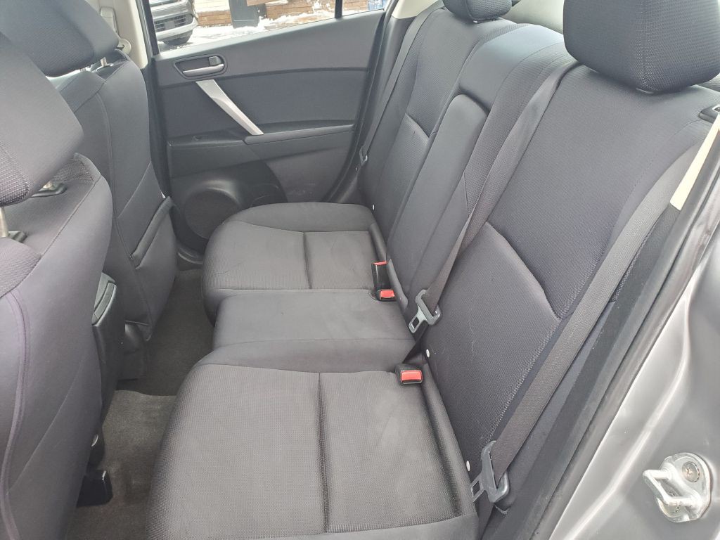 2010 Mazda Mazda3 Image 11