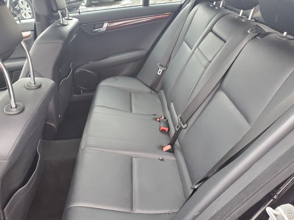 2011 Mercedes-Benz C-Class Image 11