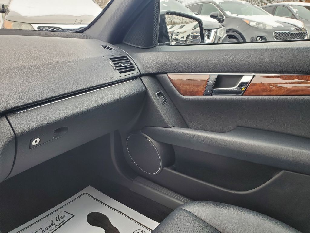 2011 Mercedes-Benz C-Class Image 14
