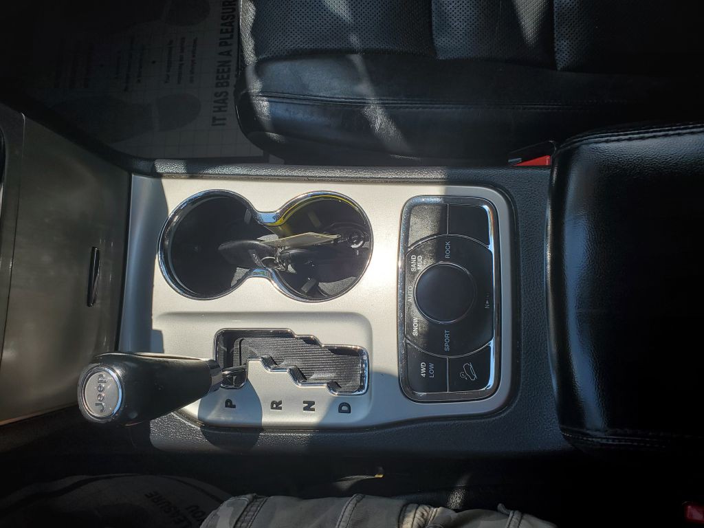 2013 Jeep Grand Cherokee Image 16