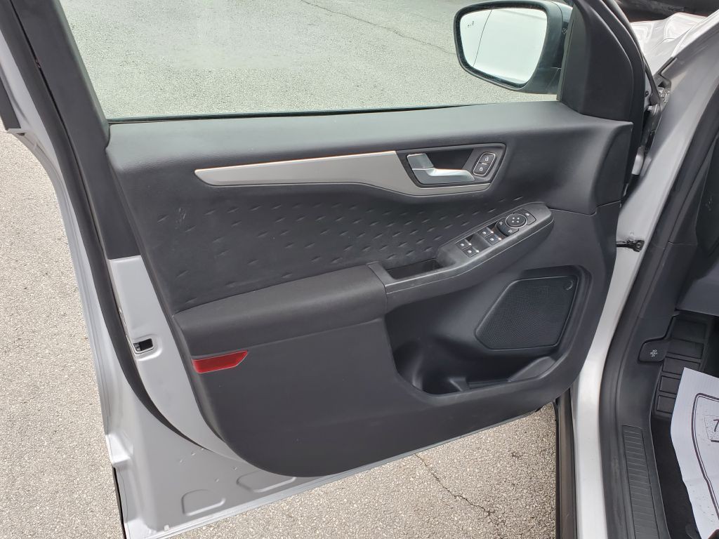 2020 Ford Escape Image 10