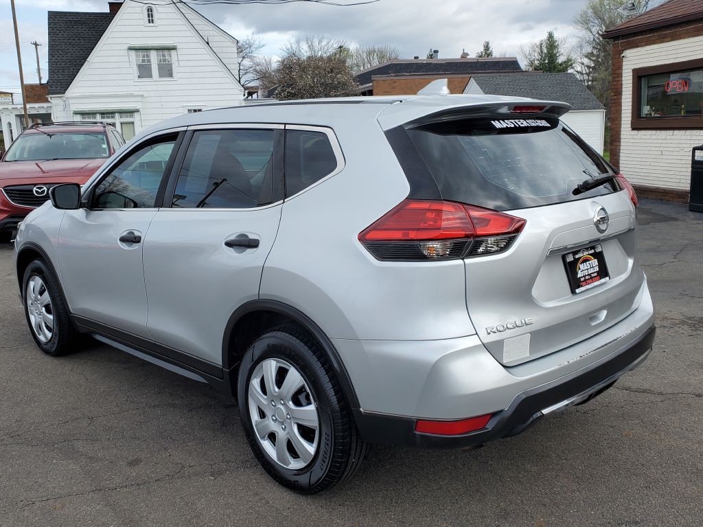 2017 Nissan Rogue Image 3