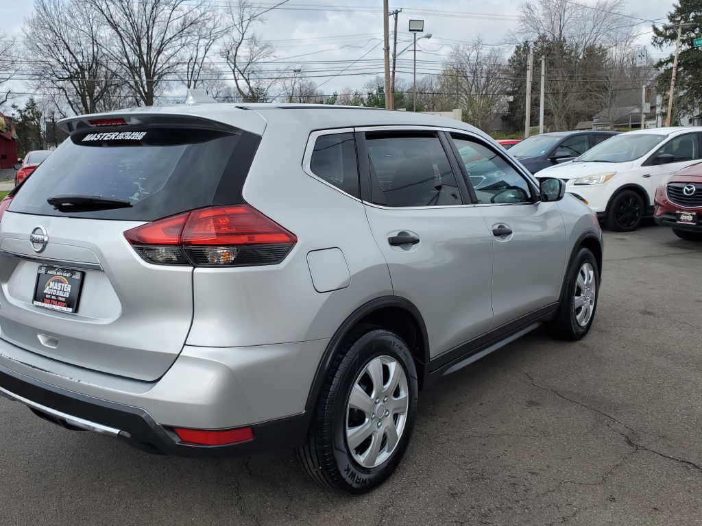 2017 Nissan Rogue Image 5