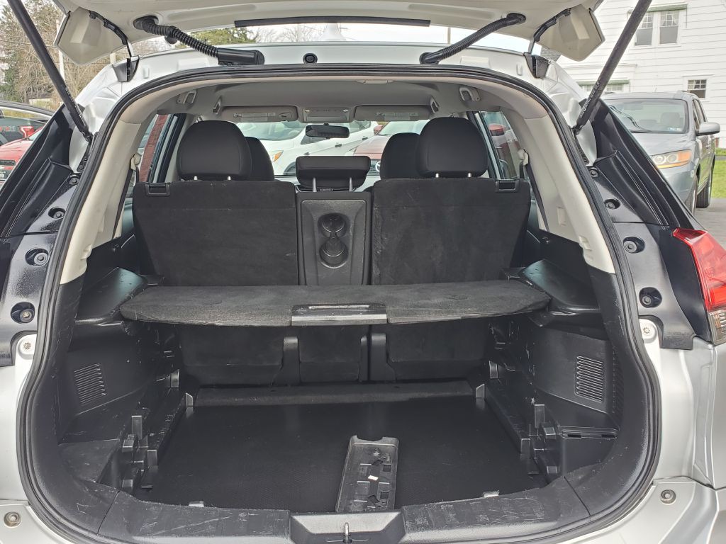 2017 Nissan Rogue Image 12
